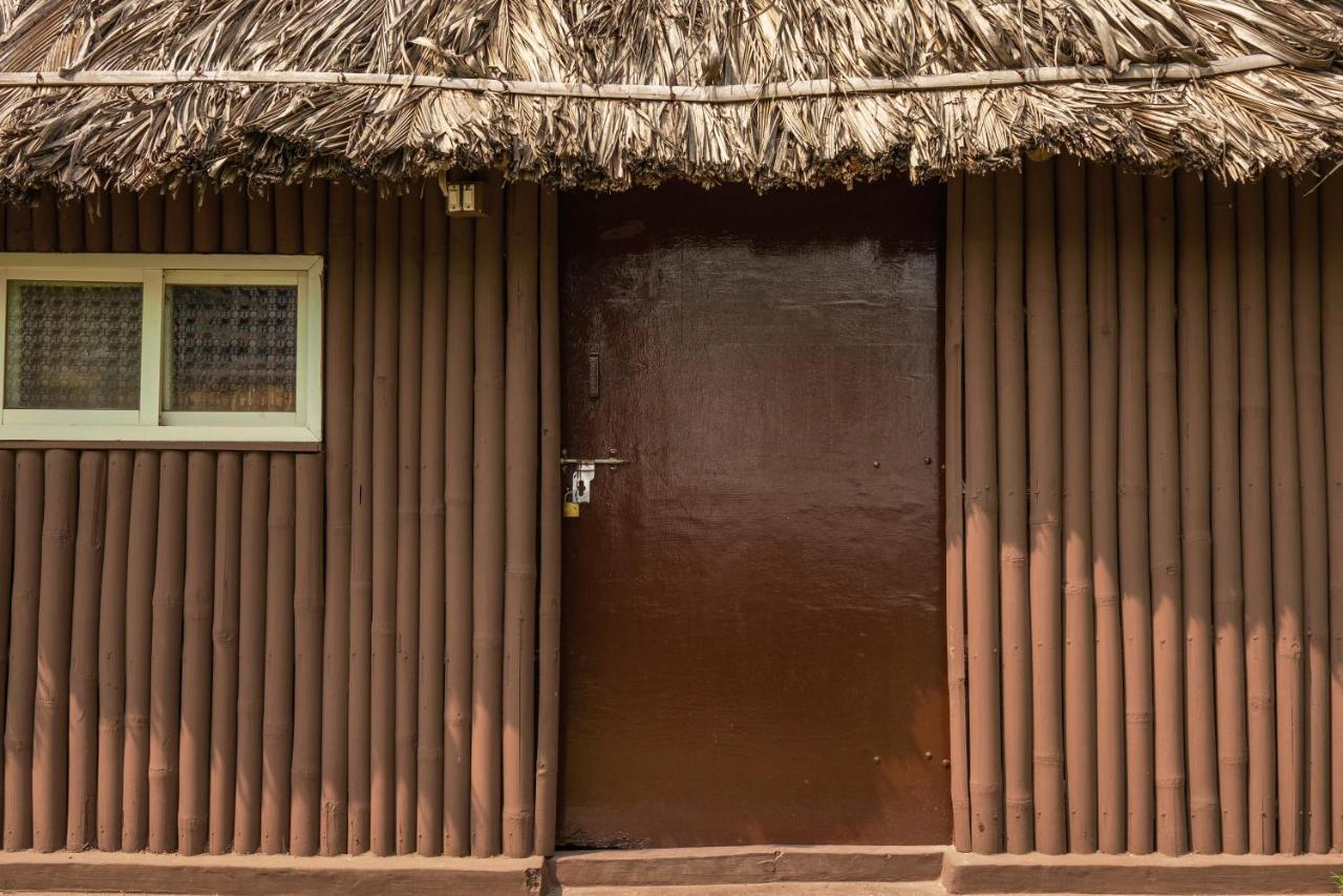 Hippie Land Hampi Hotel Exterior photo